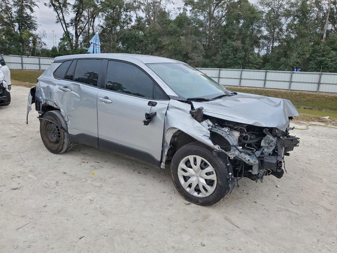 2022 Toyota Corolla Cross L - Фото 4
