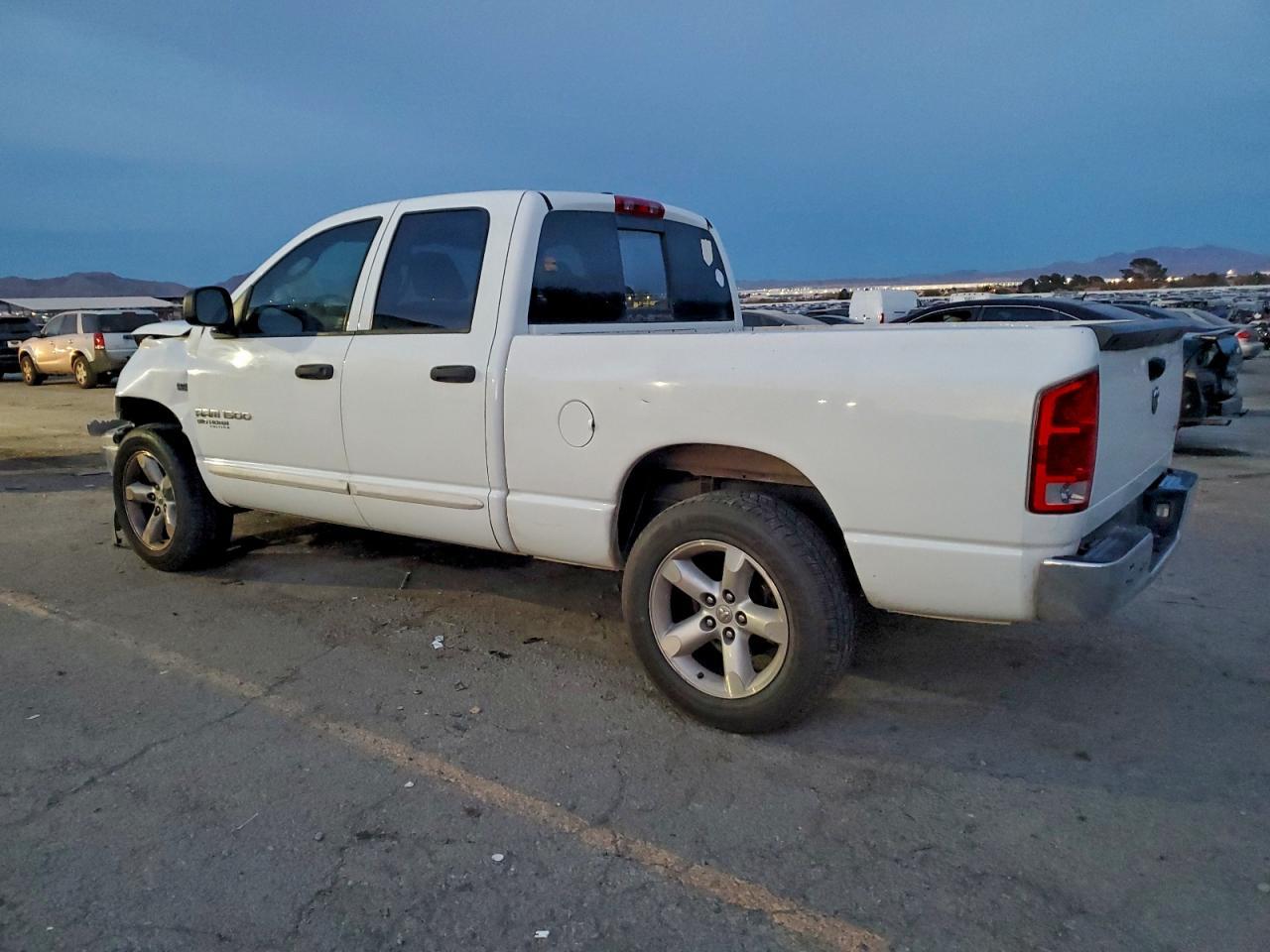 2006 Dodge Ram 1500 St - Фото 2