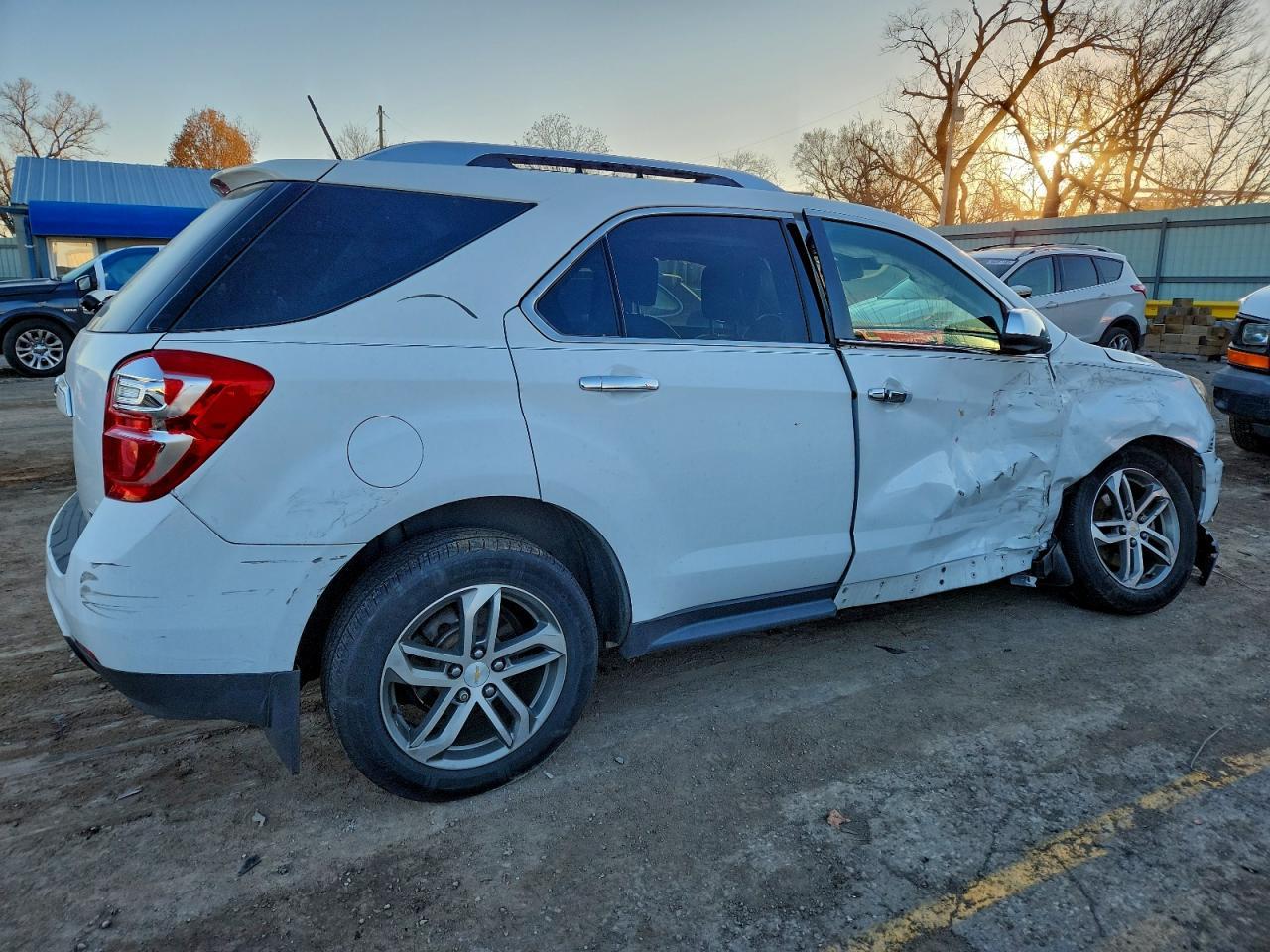2017 Chevrolet Equinox Premier - Image 3