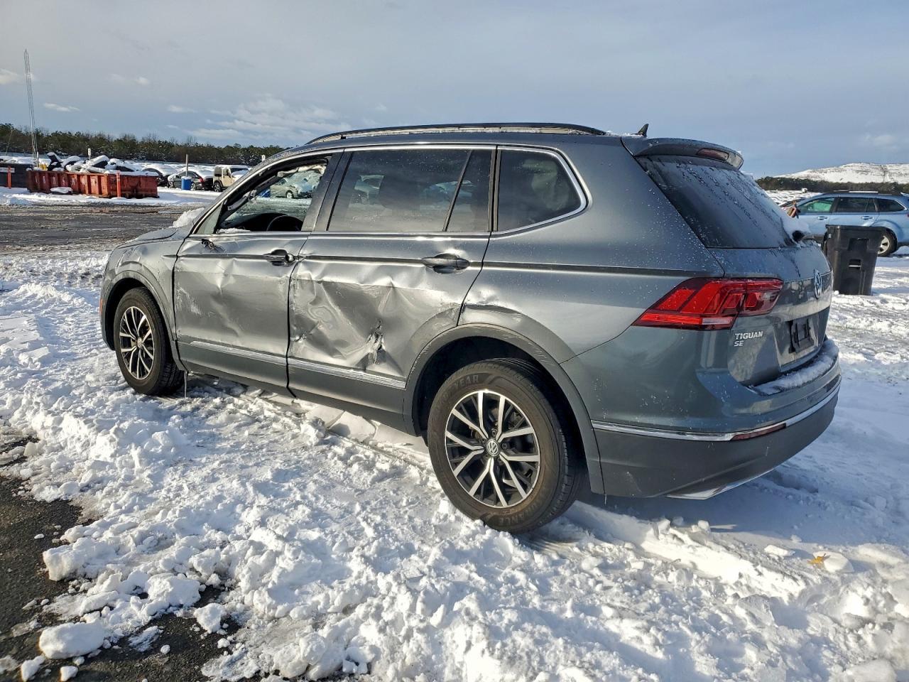 2021 Volkswagen Tiguan Se - Фото 2