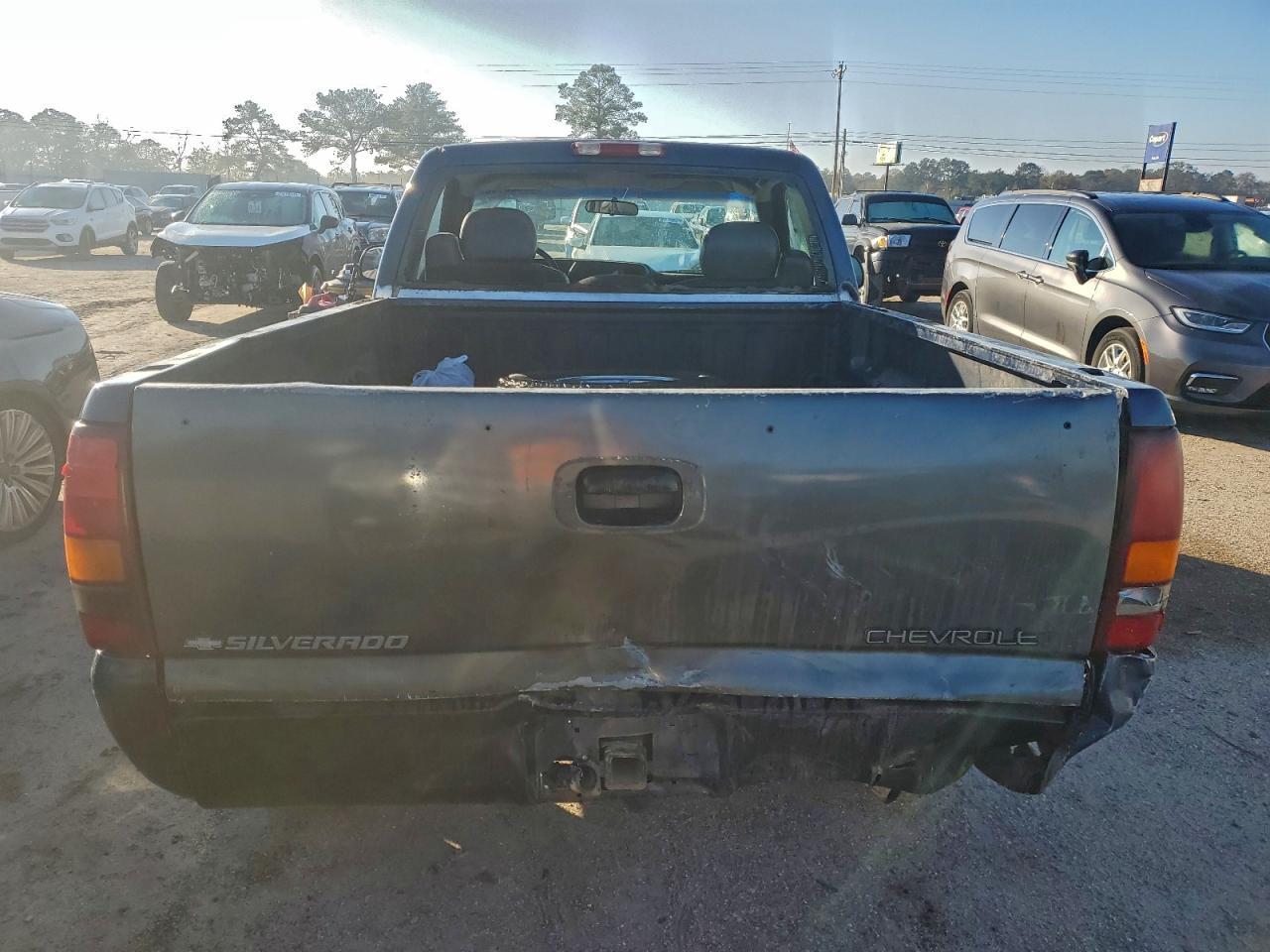 2000 Chevrolet Silverado C1500 - Image 6