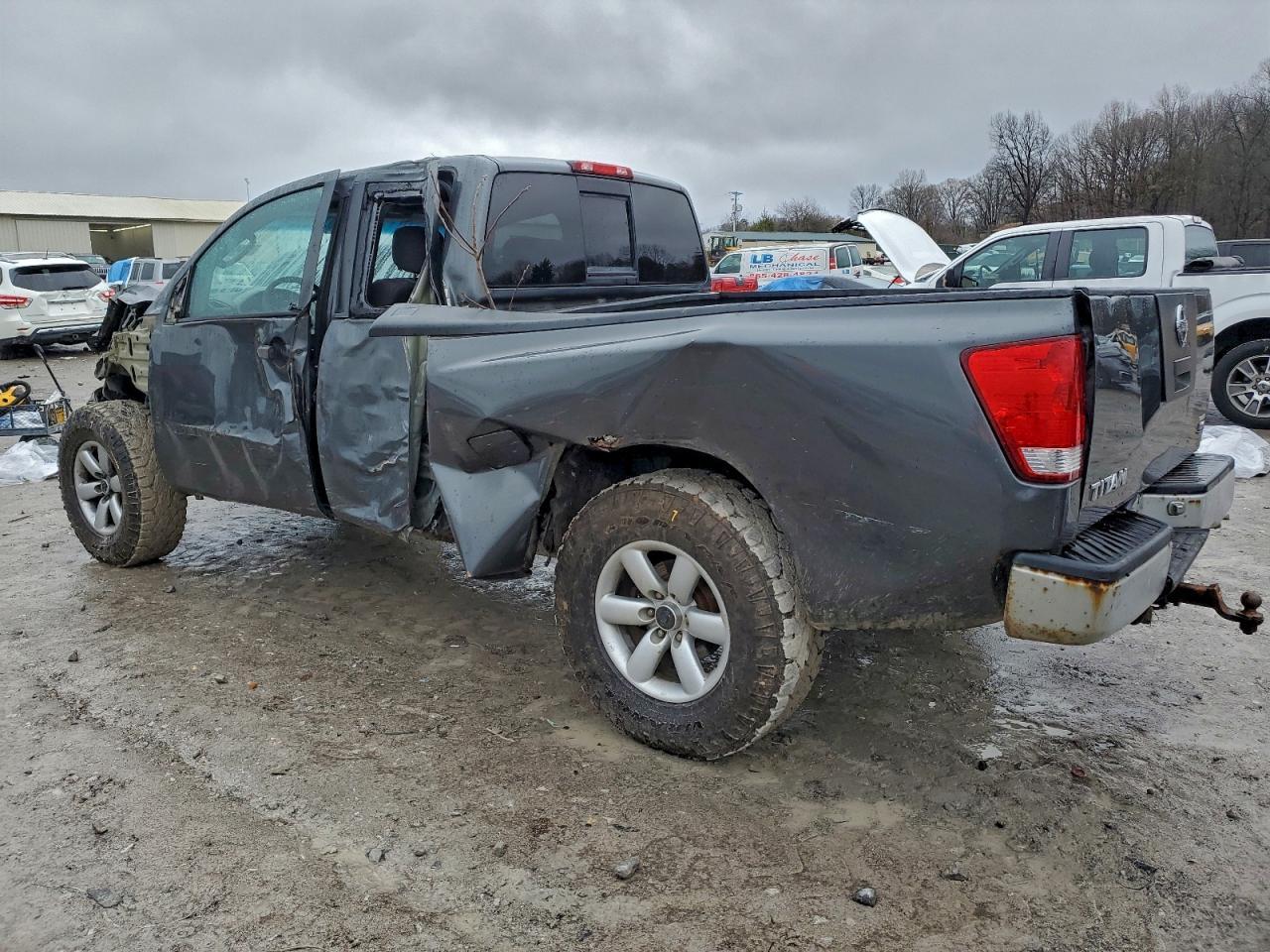 2006 Nissan Titan Xe - Фото 2