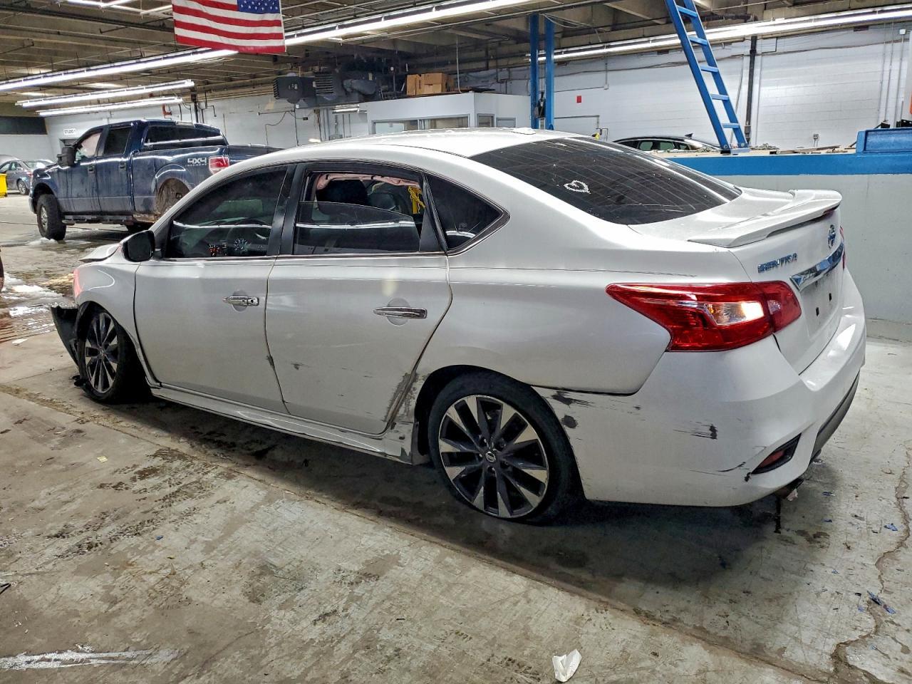 2017 Nissan Sentra S - Фото 2