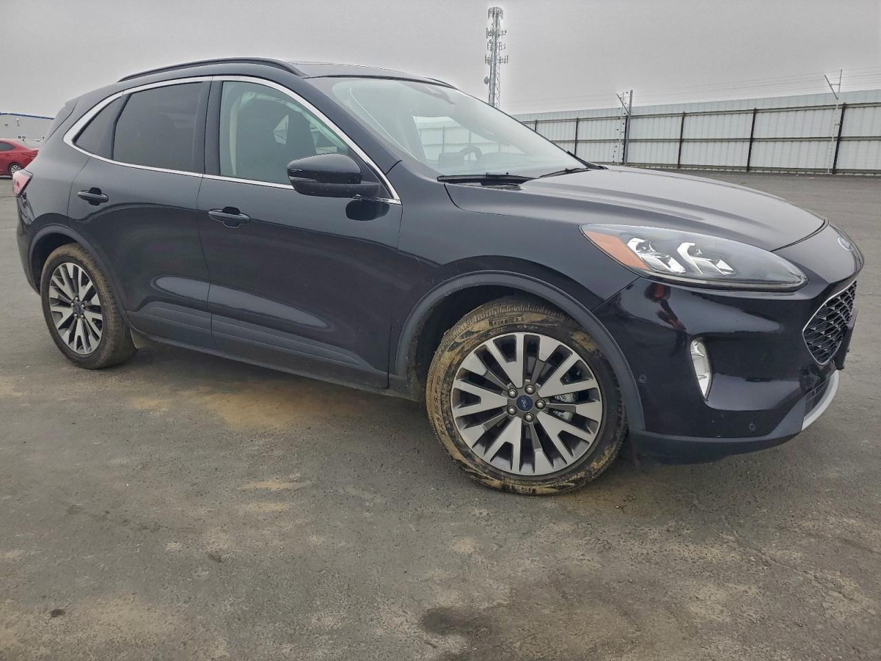 2020 Ford Escape Titanium - Image 4