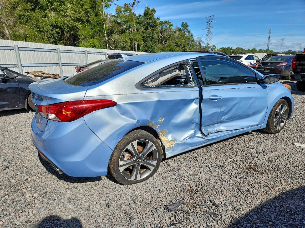 2013 Hyundai Elantra - Фото 3