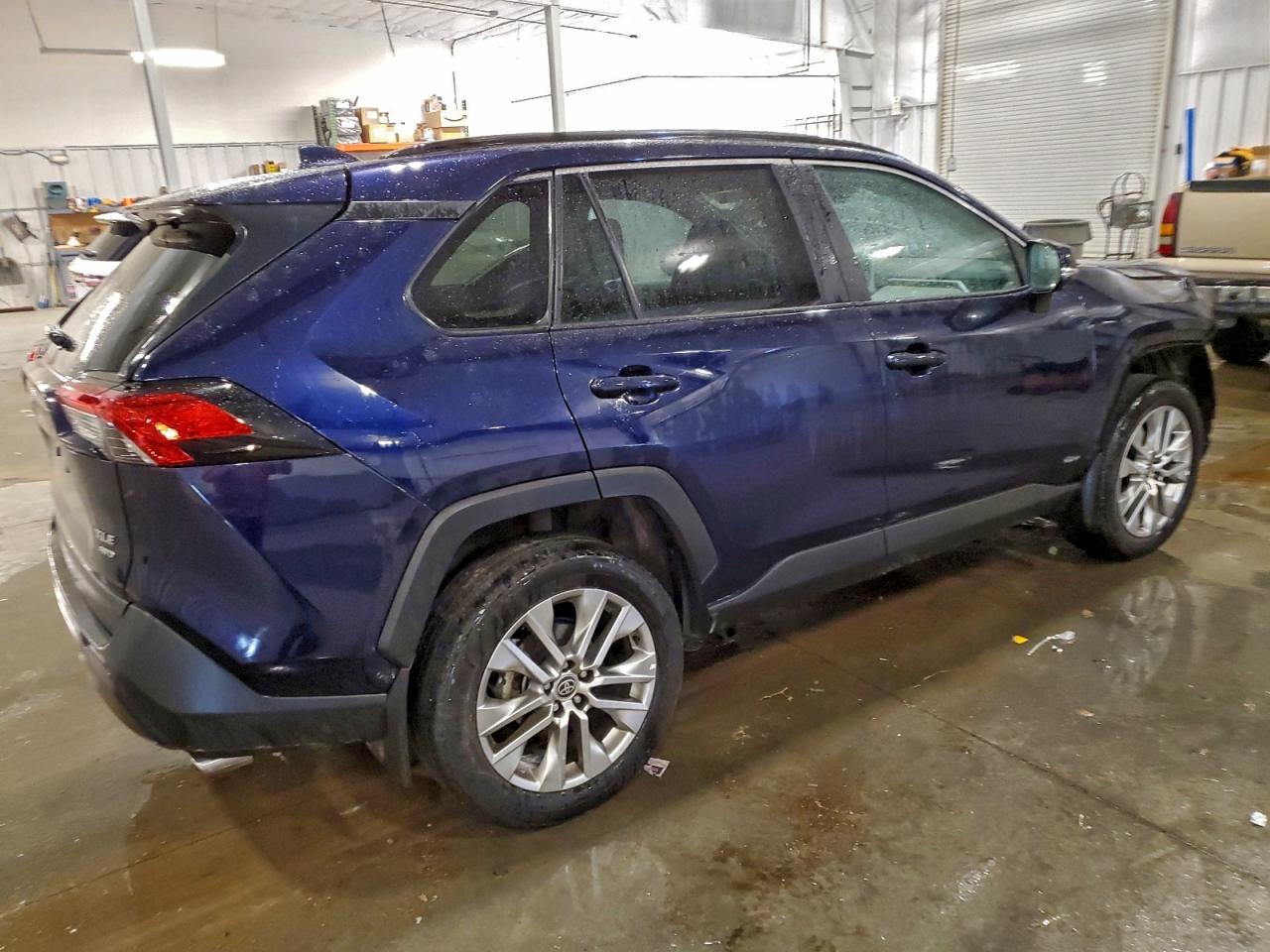 2025 Toyota Rav4 Xle Premium - Image 3