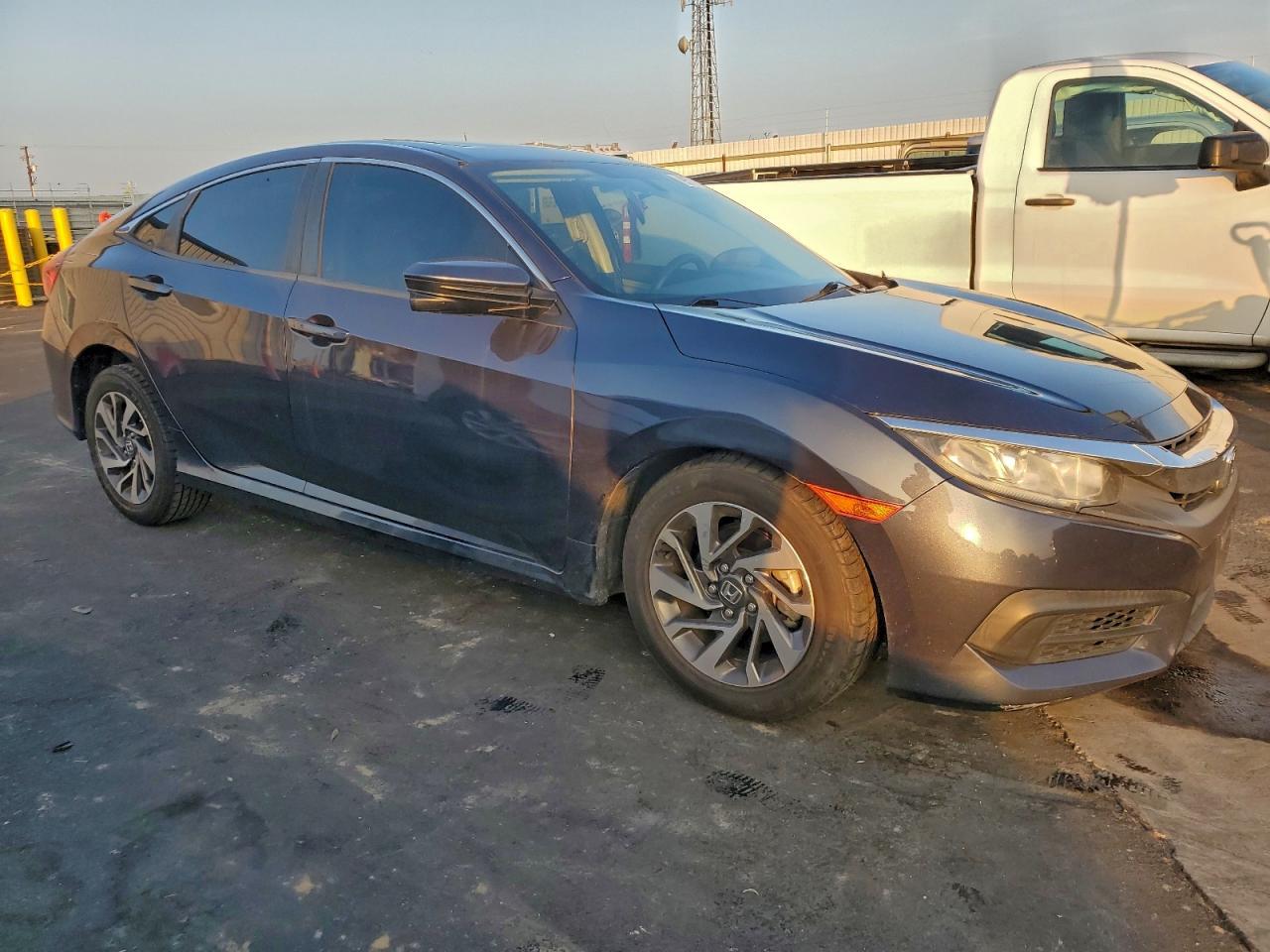 2018 Honda Civic Ex - Image 4