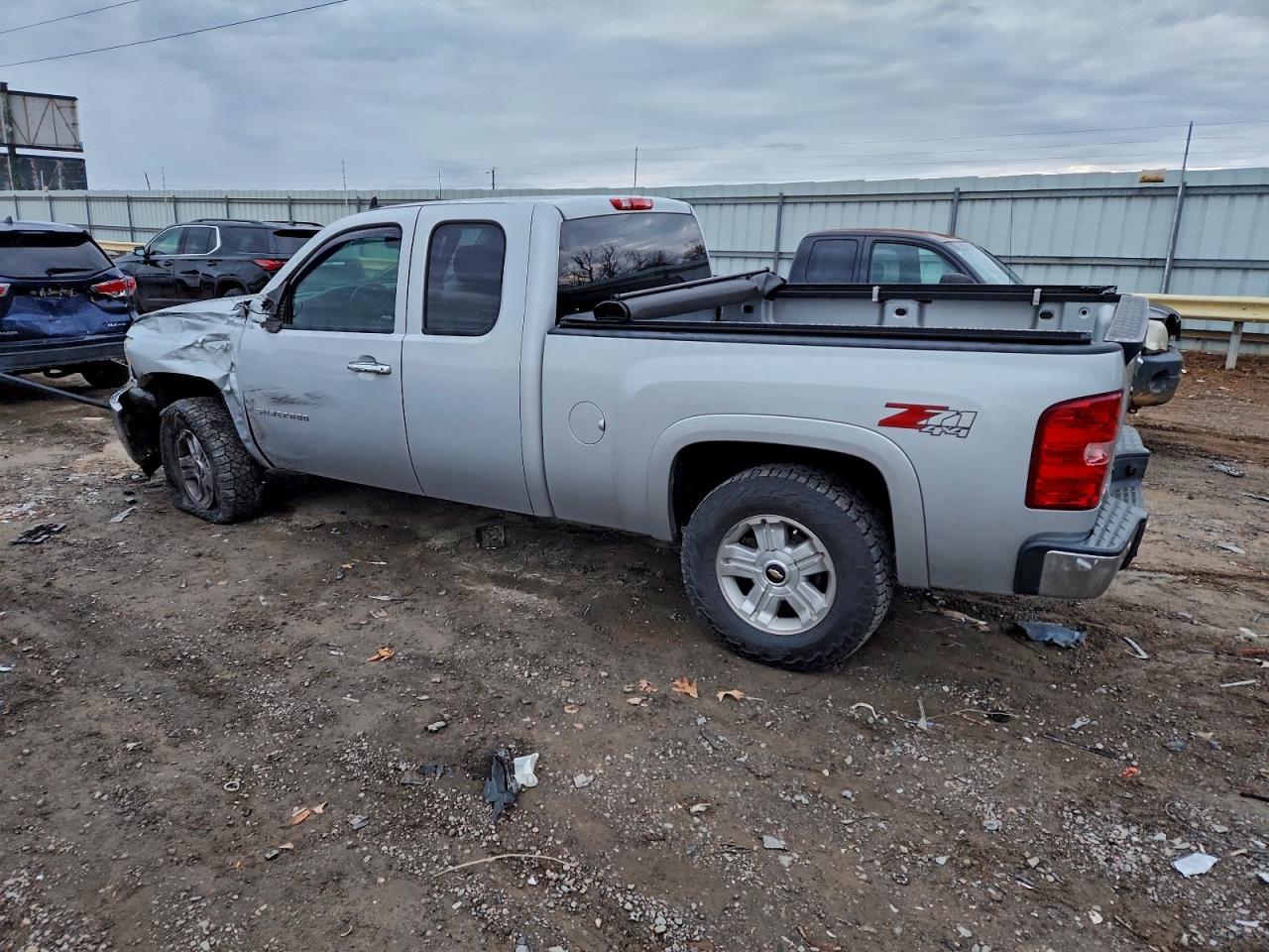 2013 Chevrolet Silverado K1500 Lt - Image 2