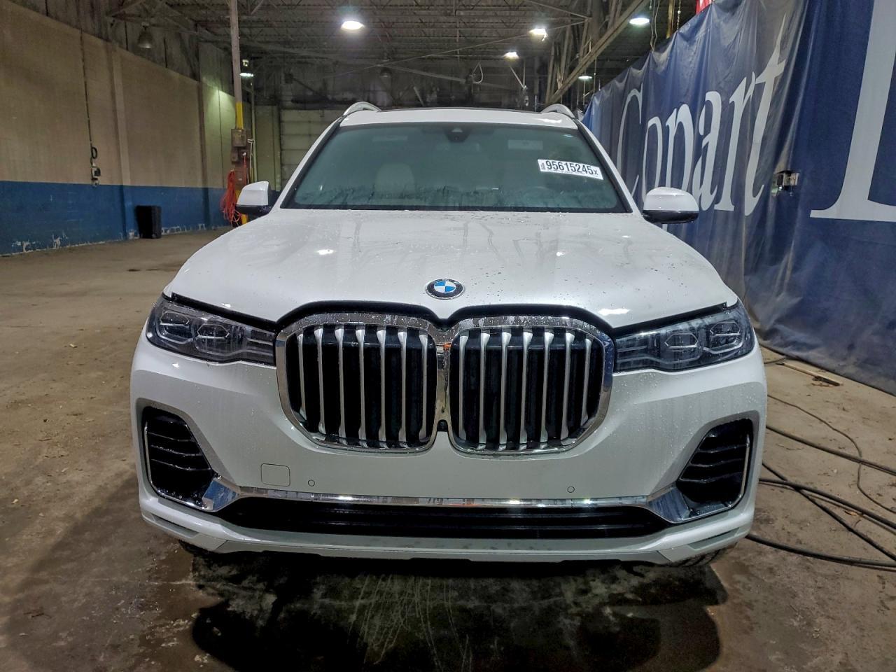 2022 BMW X7 xDrive40I - Image 5