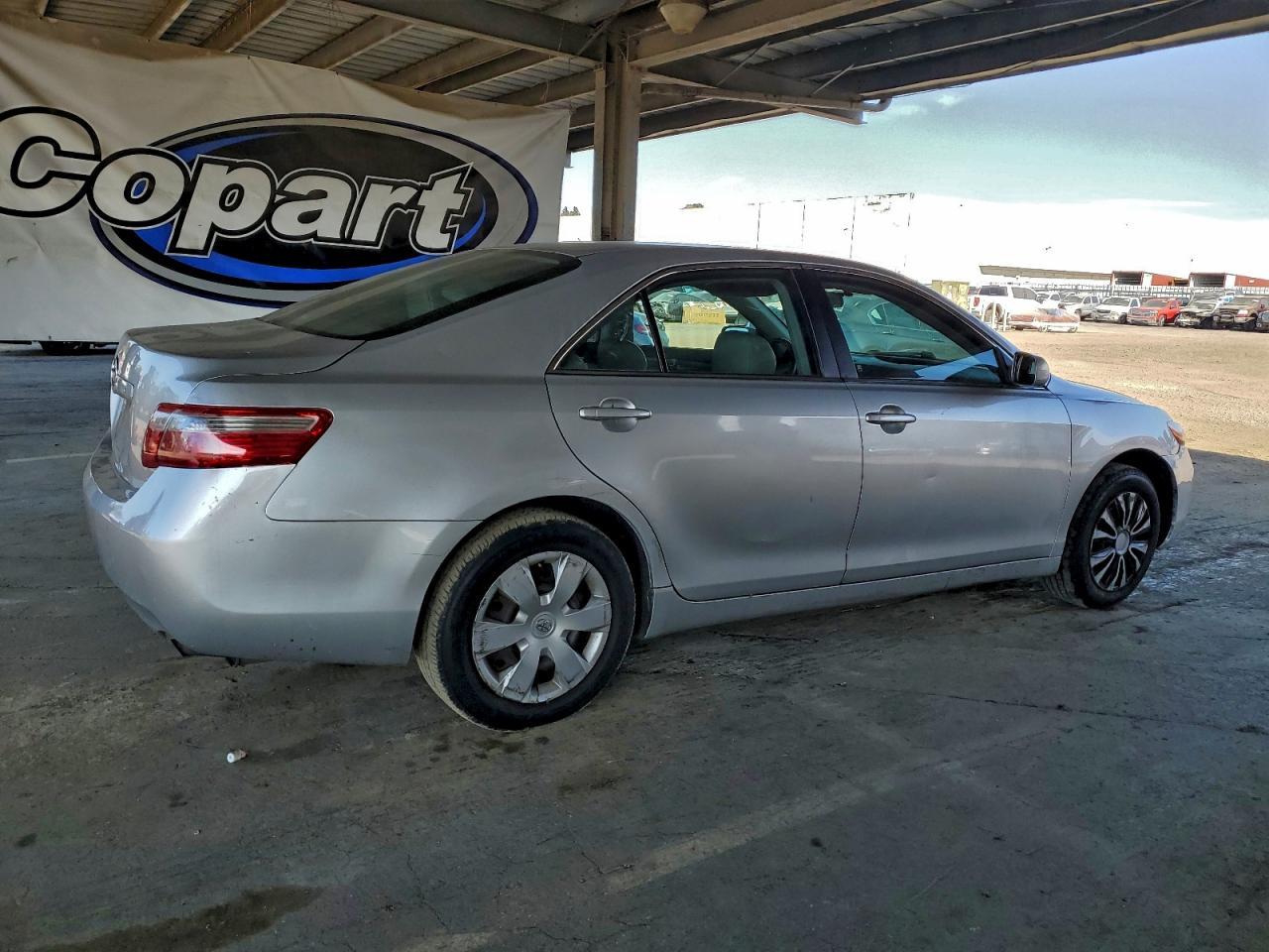 2008 Toyota Camry Ce - Фото 3
