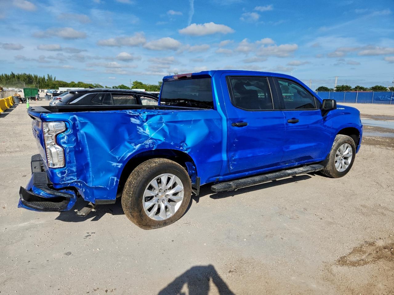 2025 Chevrolet Silverado C1500 Custom - Фото 3