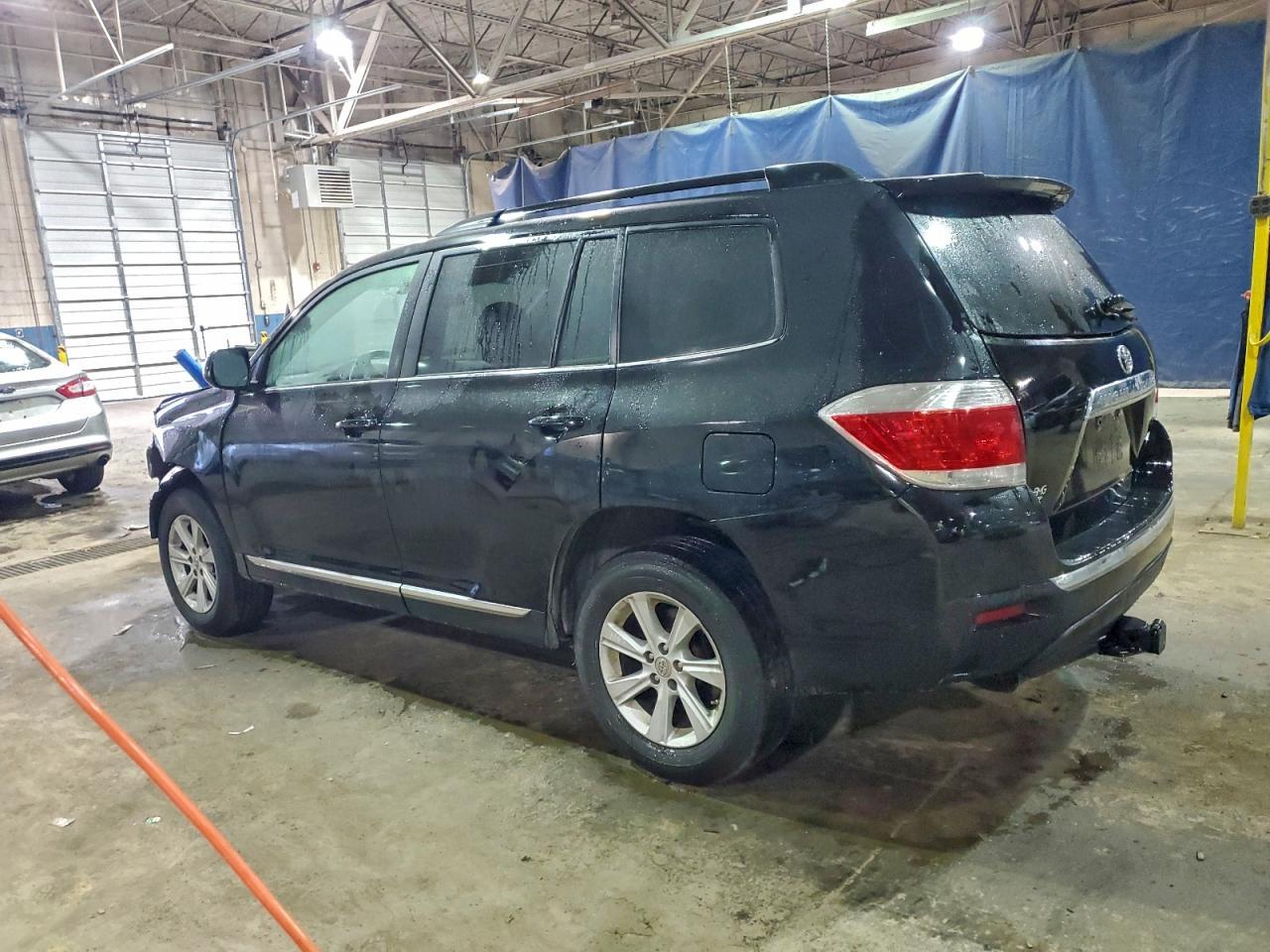 2012 Toyota Highlander Base - Фото 2