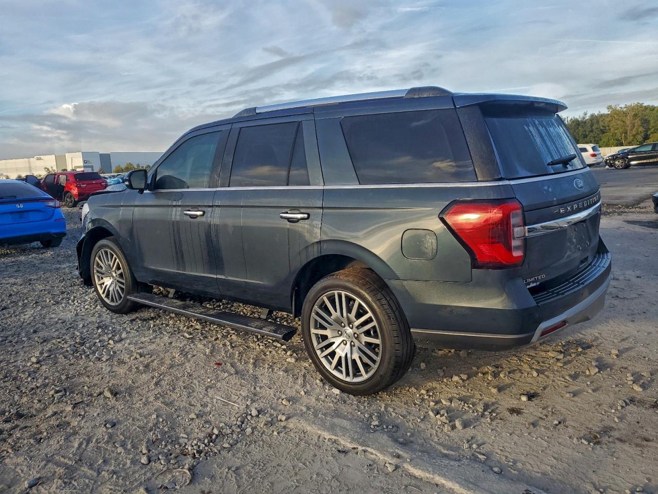 2023 Ford Expedition Limited - Image 2