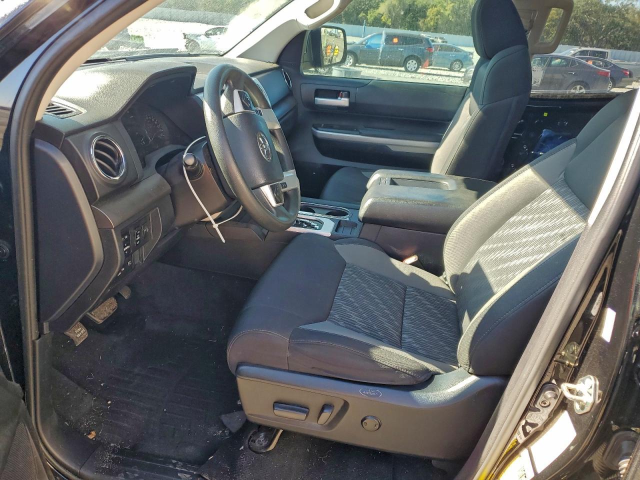 2020 Toyota Tundra Double Cab Sr - Image 7