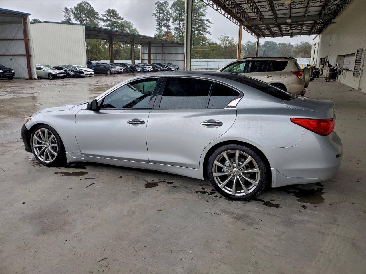 2017 Infiniti Q50 Premium - Фото 2