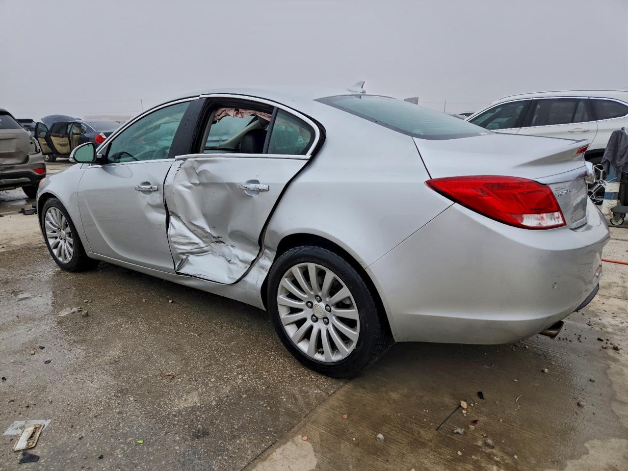 2013 Buick Regal Premium - Фото 2