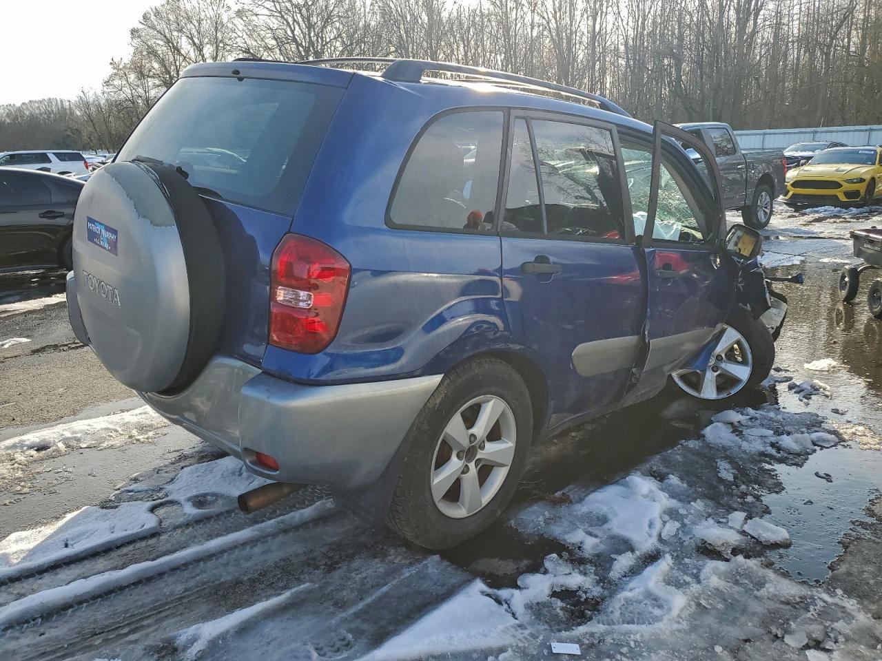 2004 Toyota Rav4 - Image 3