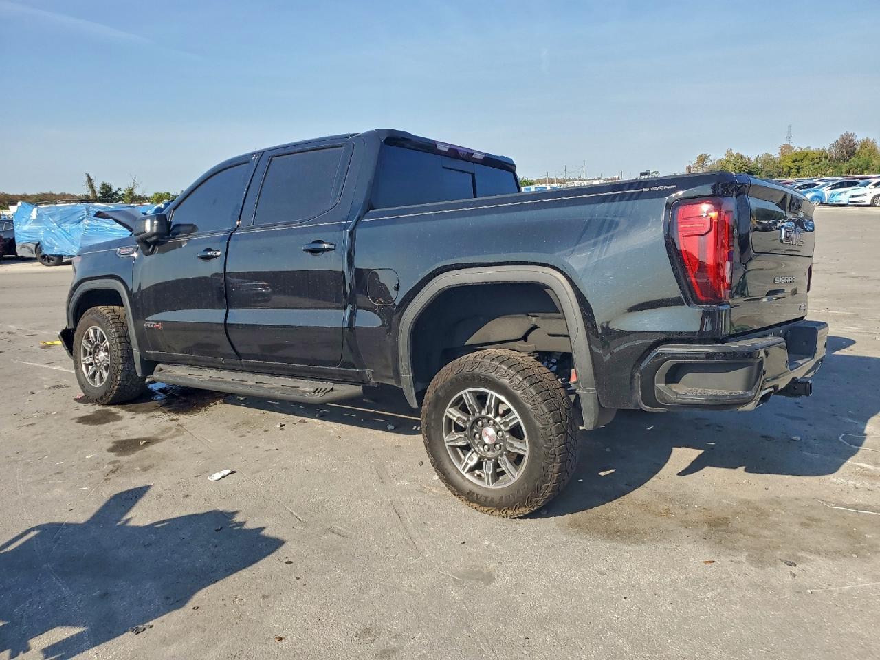 2024 GMC Sierra K1500 At4 - Фото 2