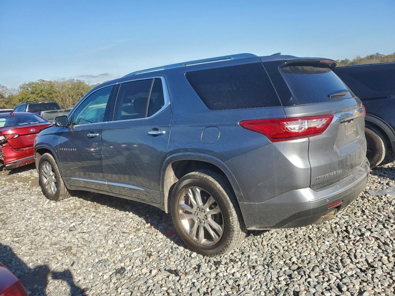 2019 Chevrolet Traverse High Country - Фото 2