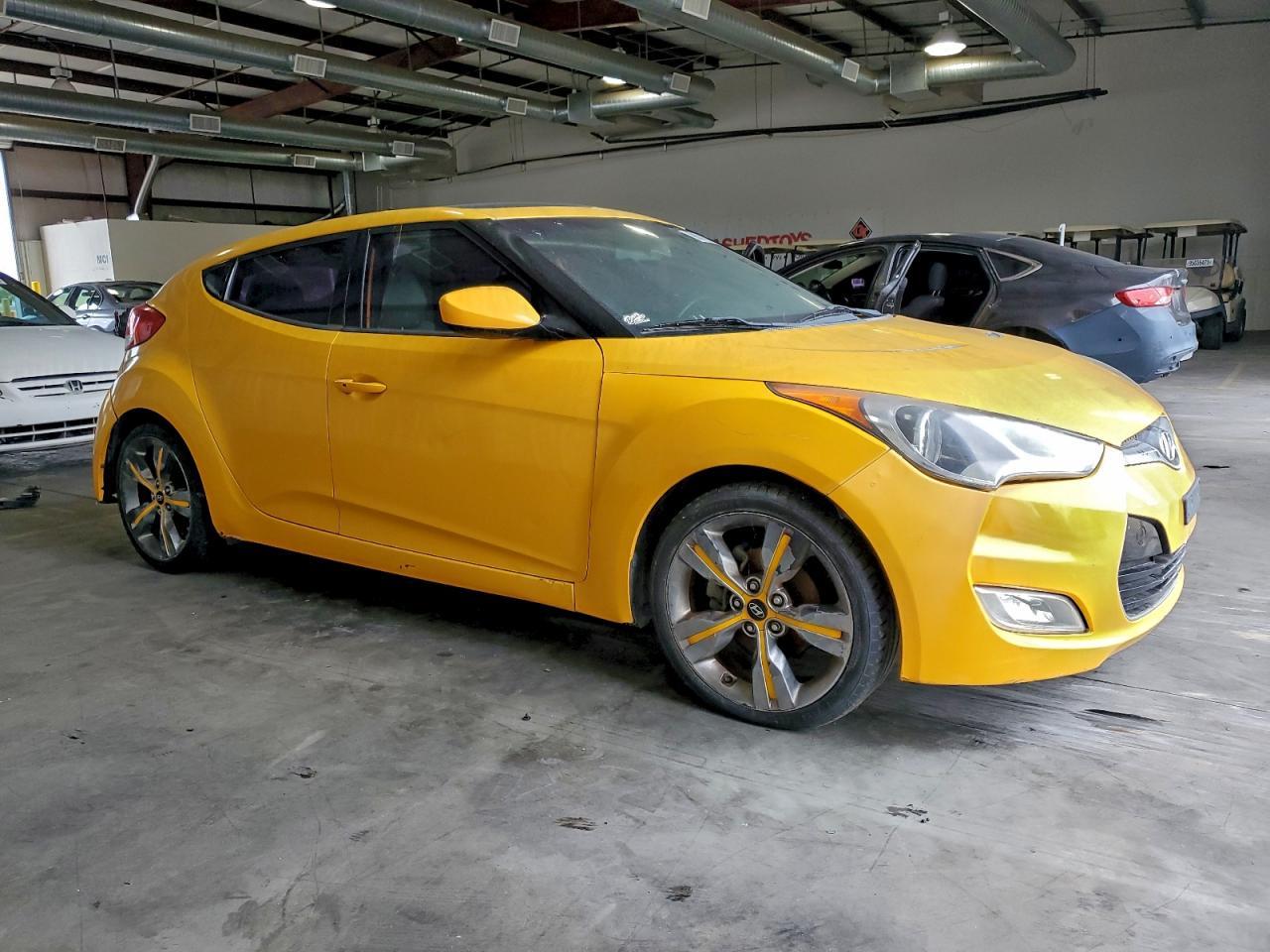 2012 Hyundai Veloster - Фото 4