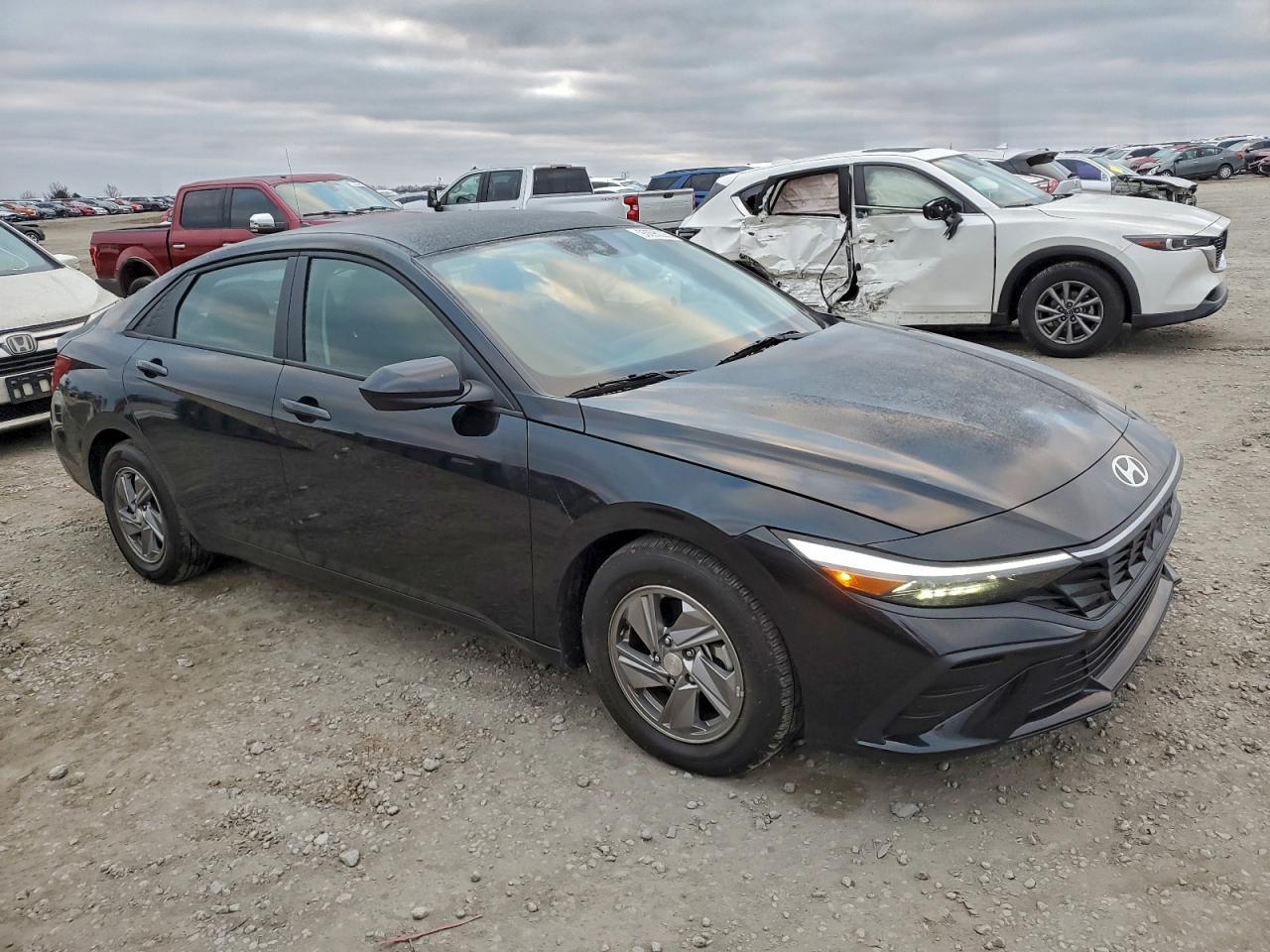 2024 Hyundai Elantra Se - Фото 4
