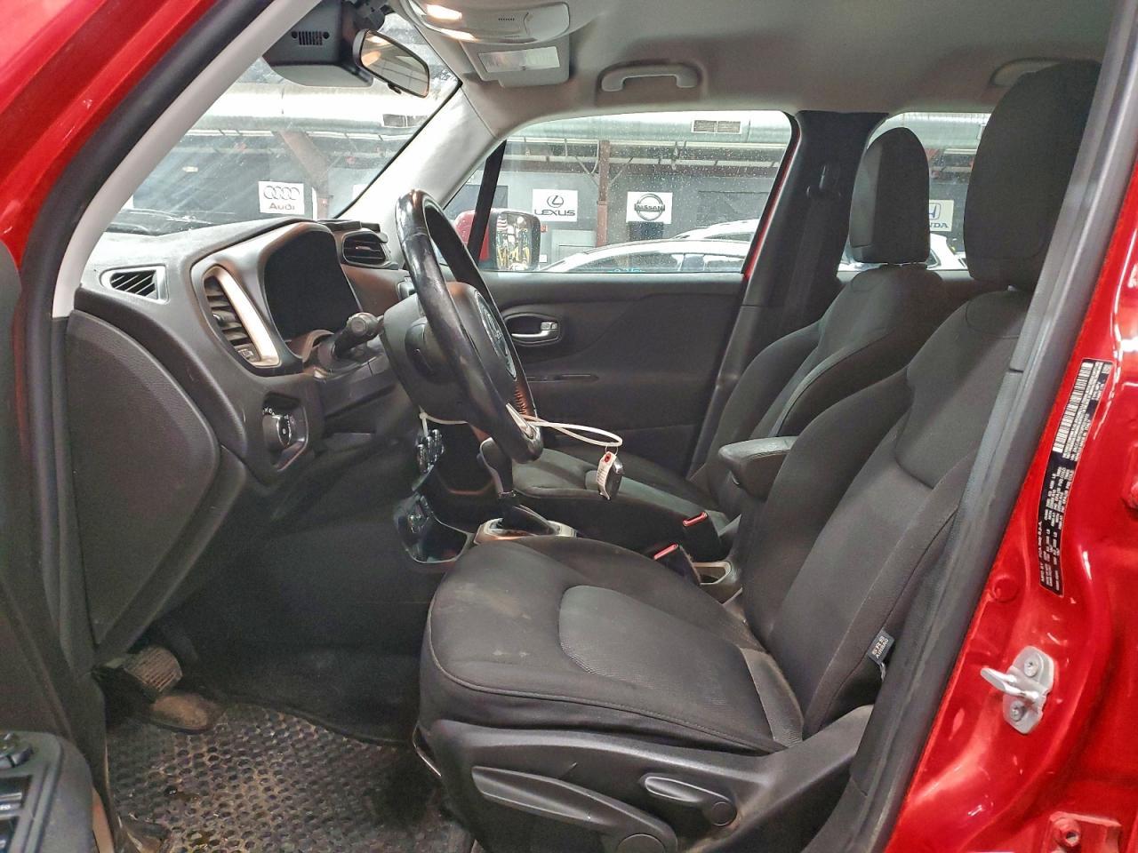 2016 Jeep Renegade Latitude - Image 7