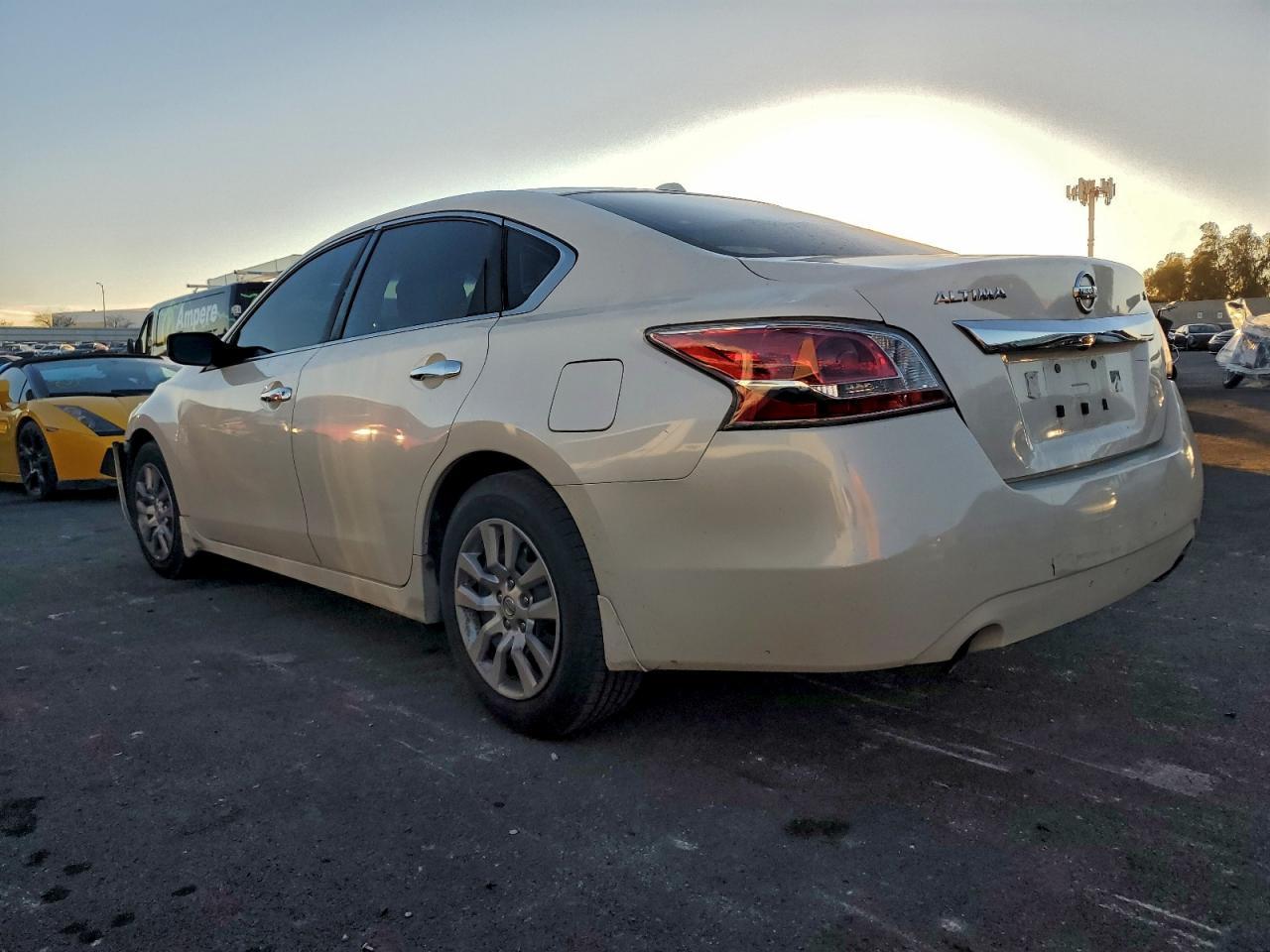 2015 Nissan Altima 2.5 - Image 2