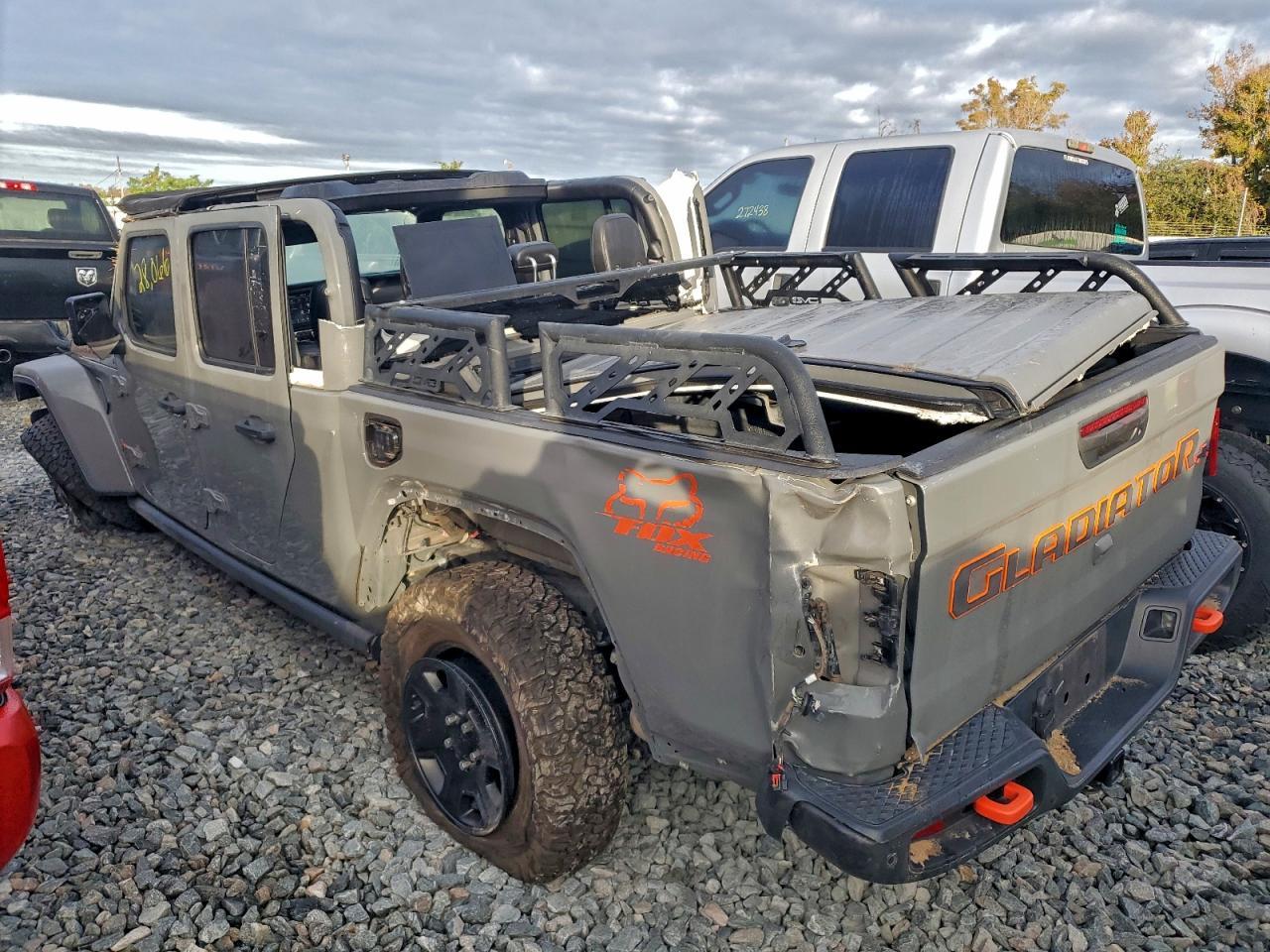 2022 Jeep Gladiator Mojave - Image 2
