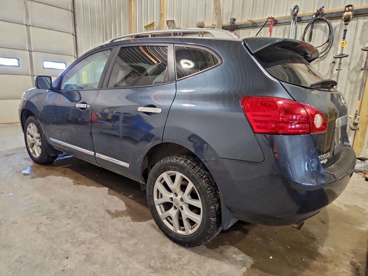 2013 Nissan Rogue S - Фото 2