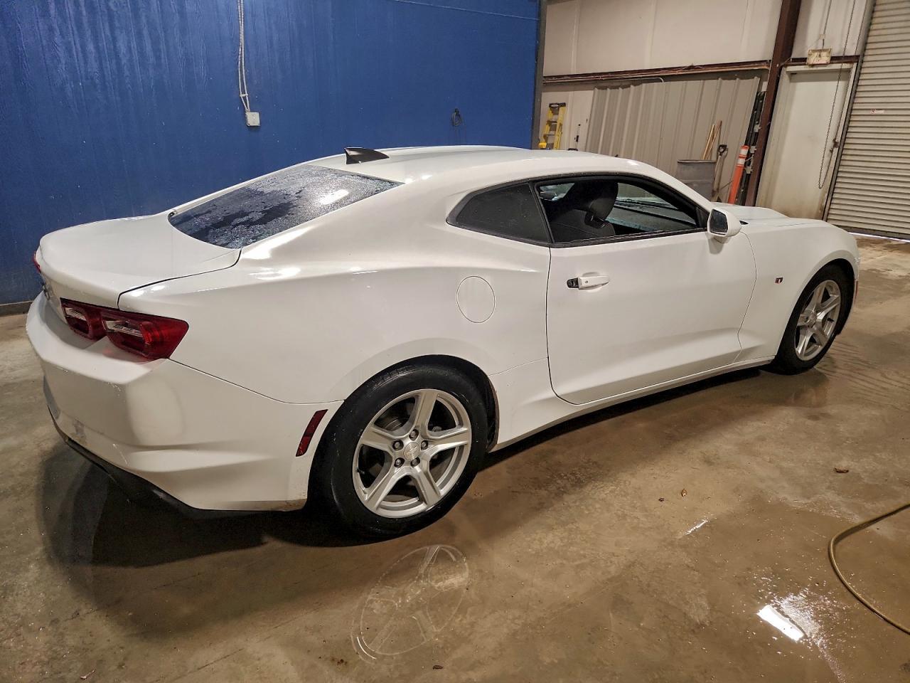2020 Chevrolet Camaro Ls - Фото 3