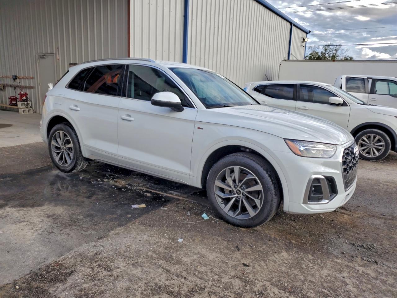 2023 Audi Q5 Premium 45 - Фото 4