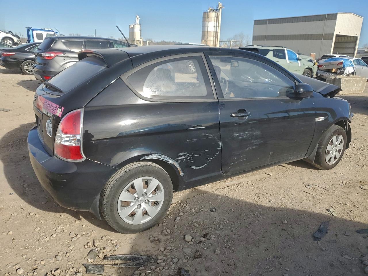 2010 Hyundai Accent Blue - Image 3