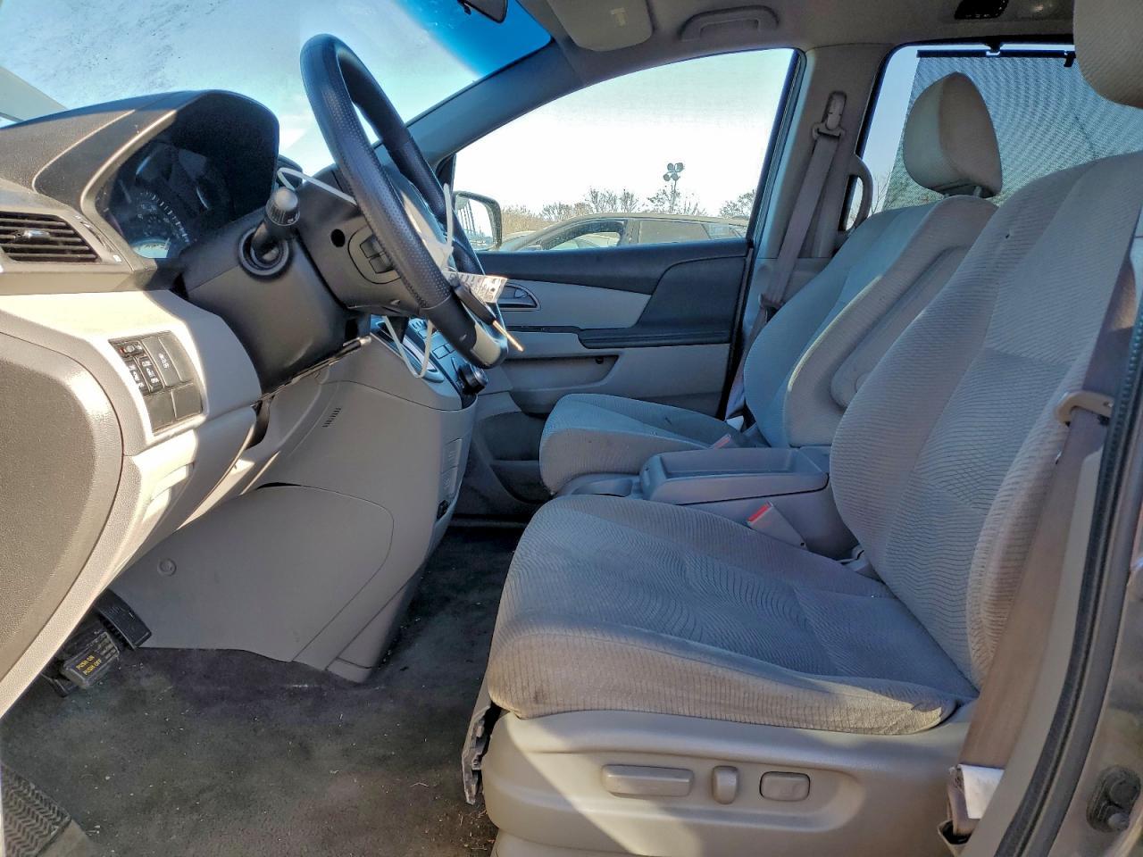 2012 Honda Odyssey - Image 7