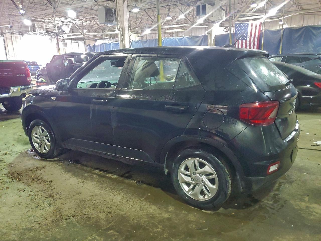 2023 Hyundai Venue Se - Image 2