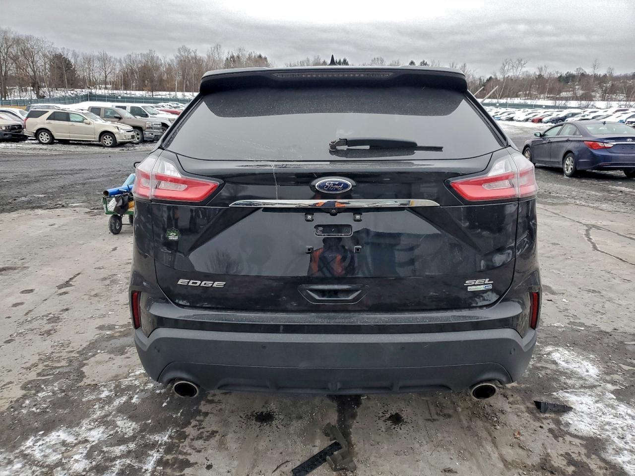 2020 Ford Edge Se - Фото 6