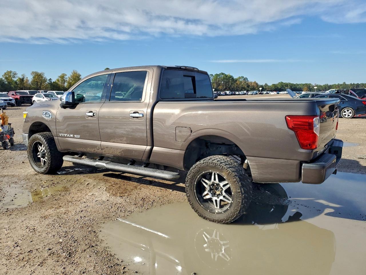 2016 Nissan Titan Xd Sl - Image 2