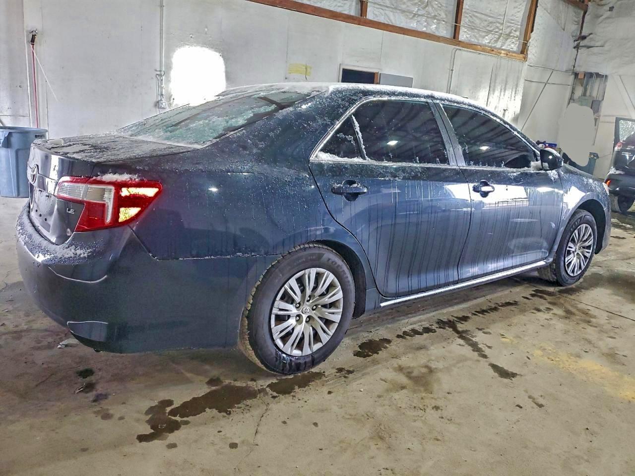 2014 Toyota Camry L - Фото 3