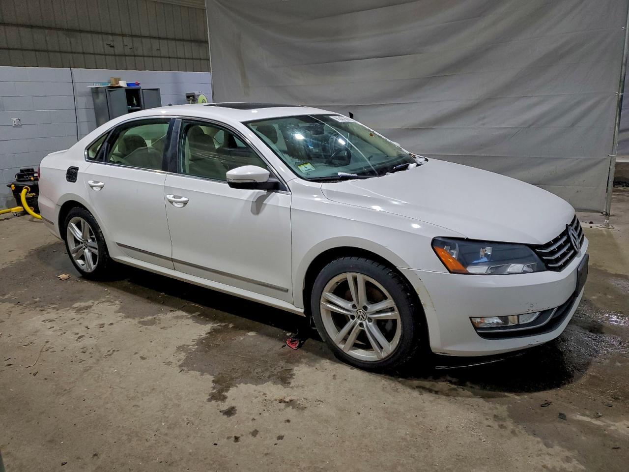 2013 Volkswagen Passat Se - Фото 4