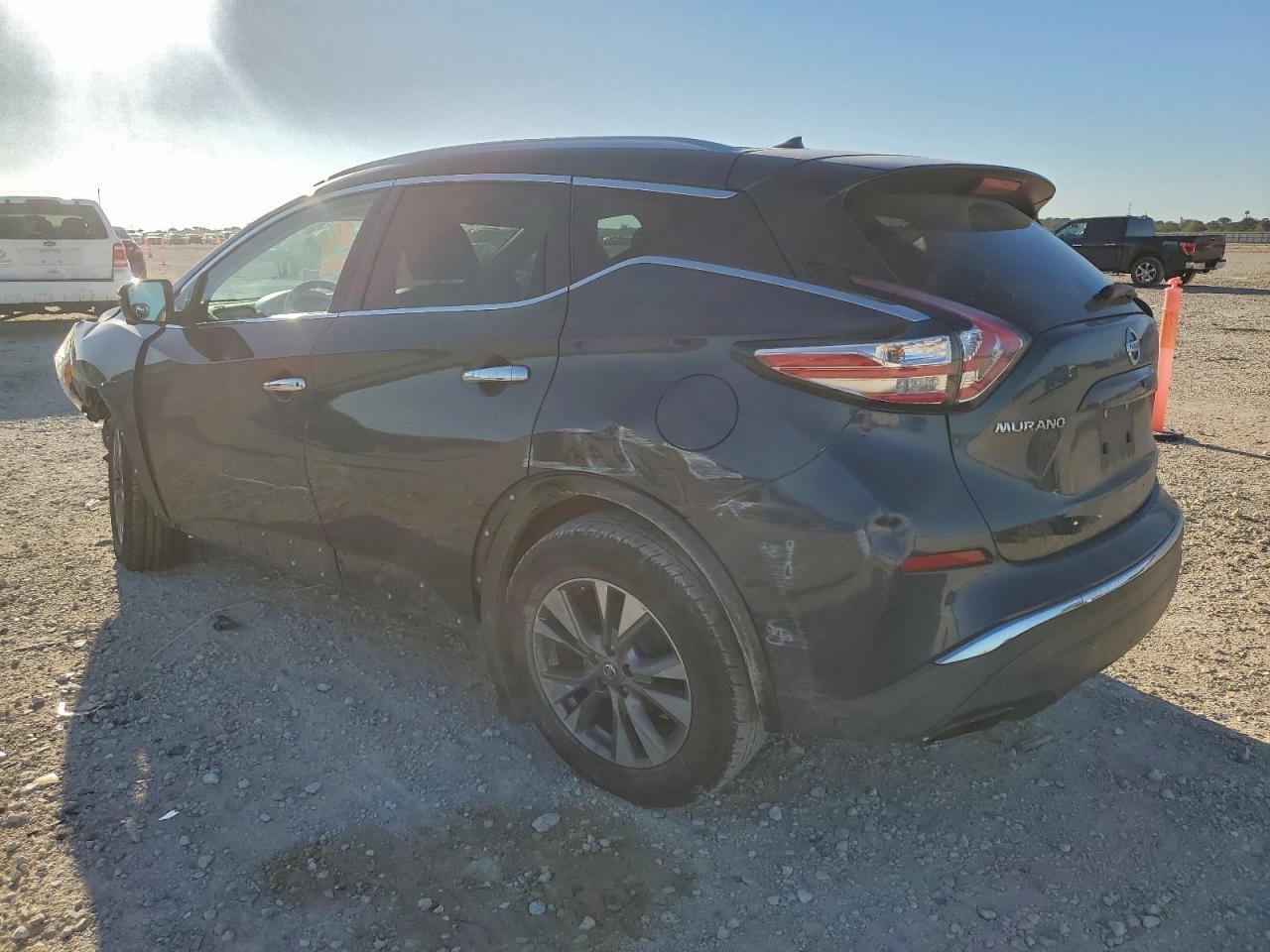 2015 Nissan Murano S - Фото 2