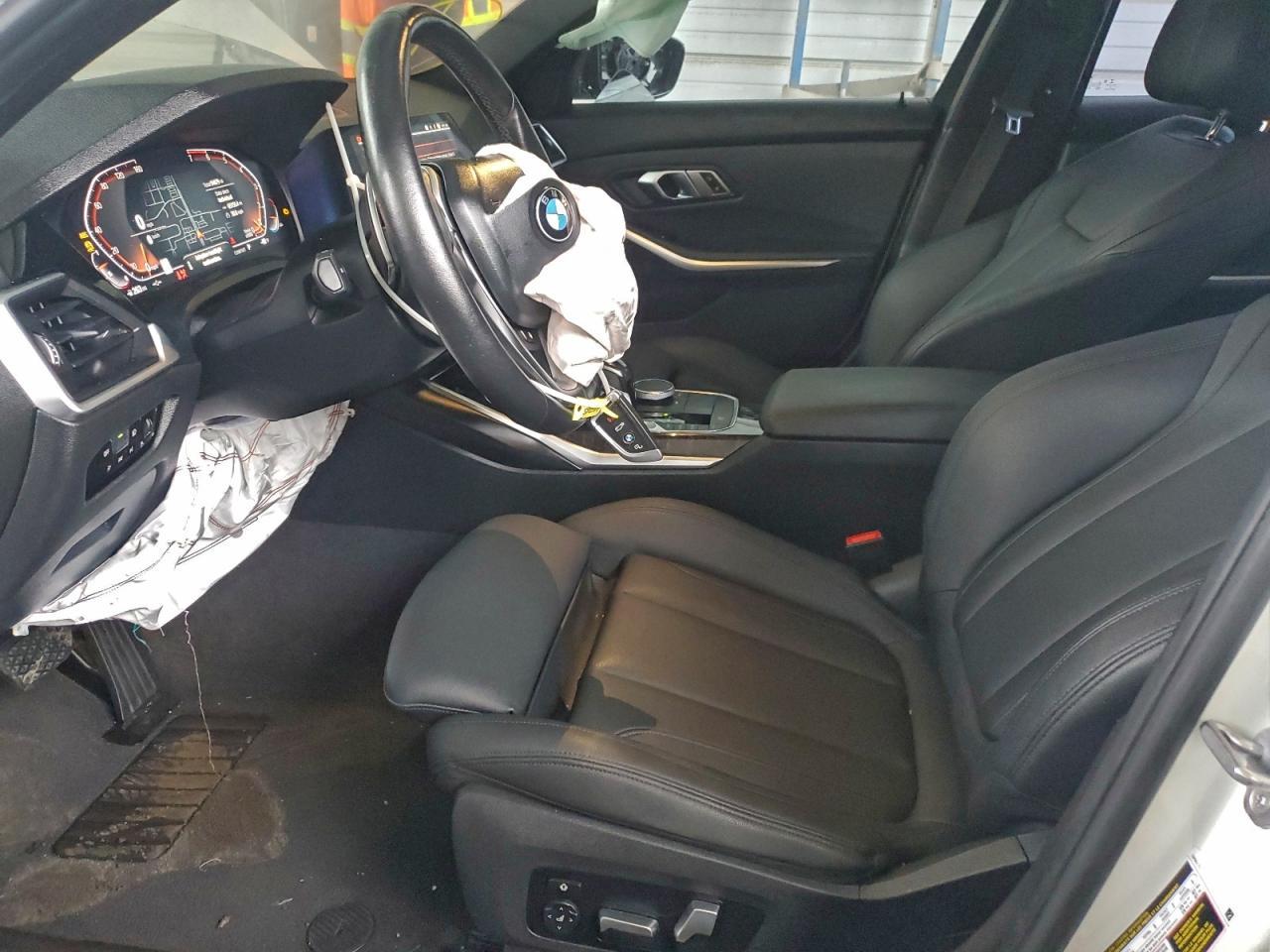 2019 BMW 330Xi - Фото 7