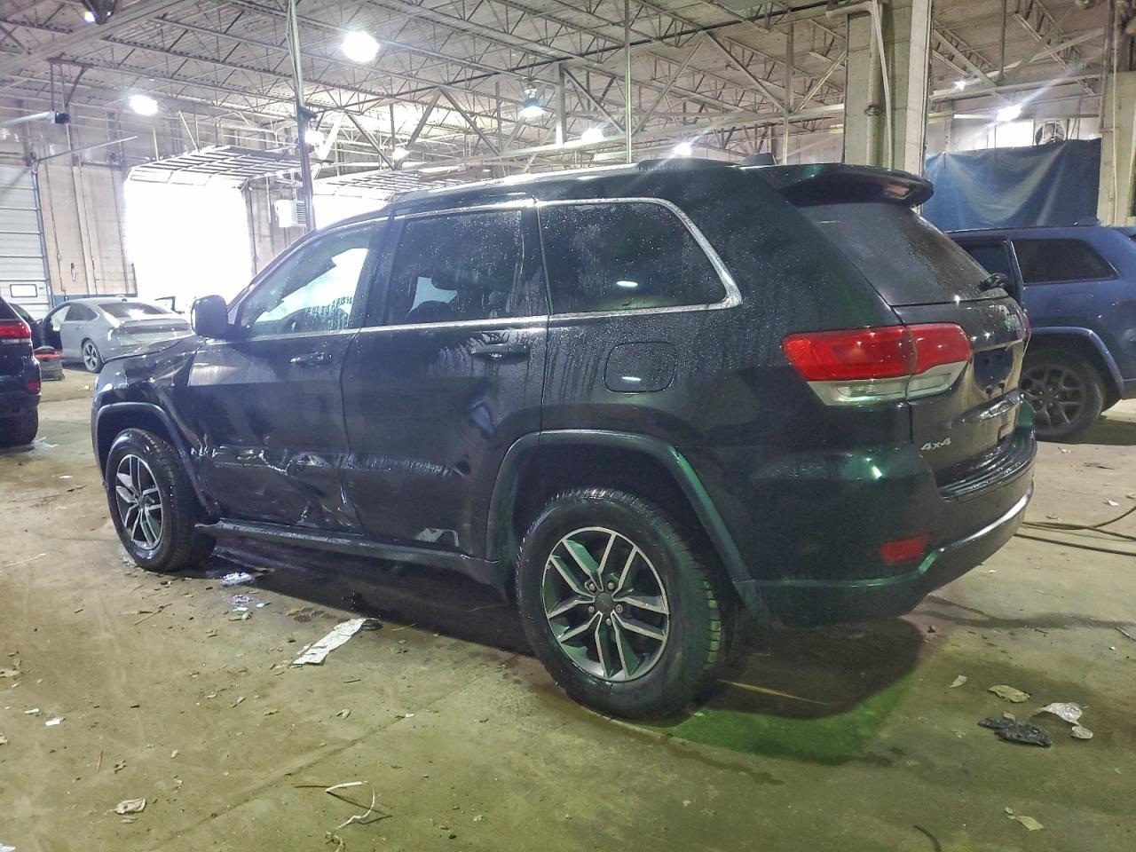 2019 Jeep Grand Cherokee Laredo - Фото 2