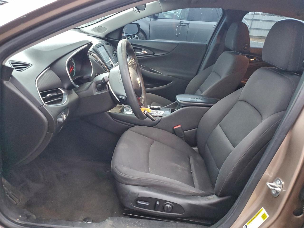 2018 Chevrolet Malibu Lt - Image 7