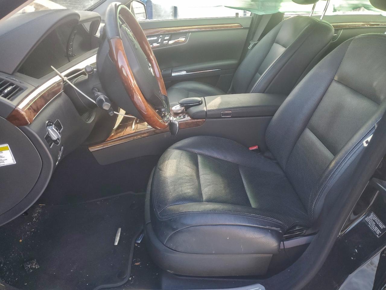 2010 Mercedes-Benz S 550 4Matic - Image 7