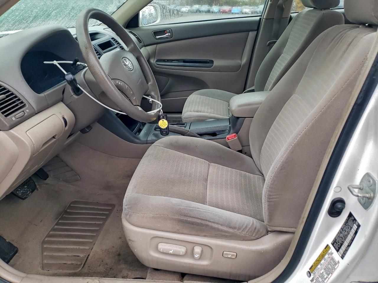 2005 Toyota Camry Le - Image 7