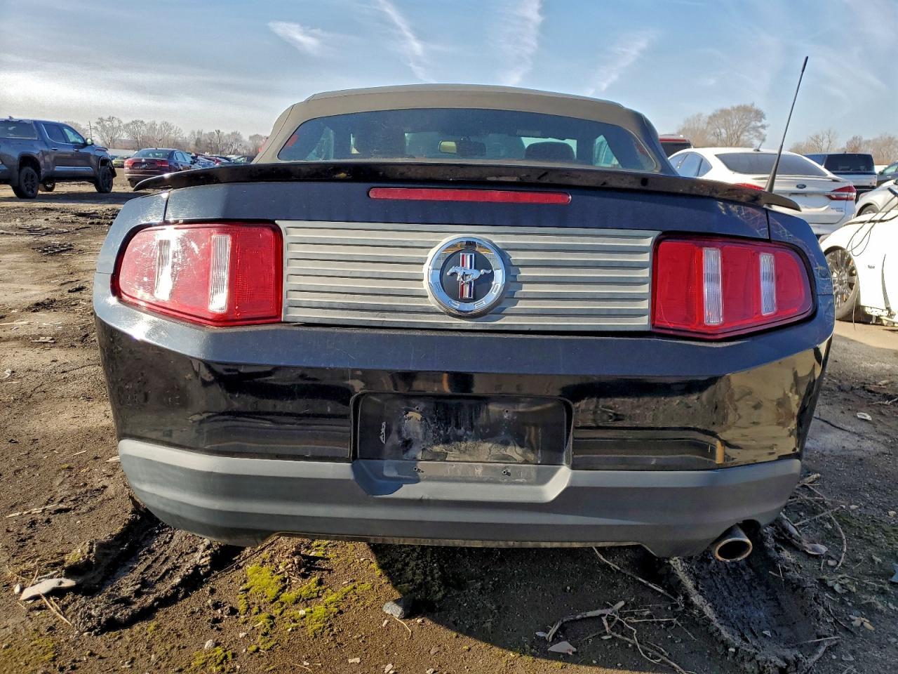 2010 Ford Mustang - Фото 6