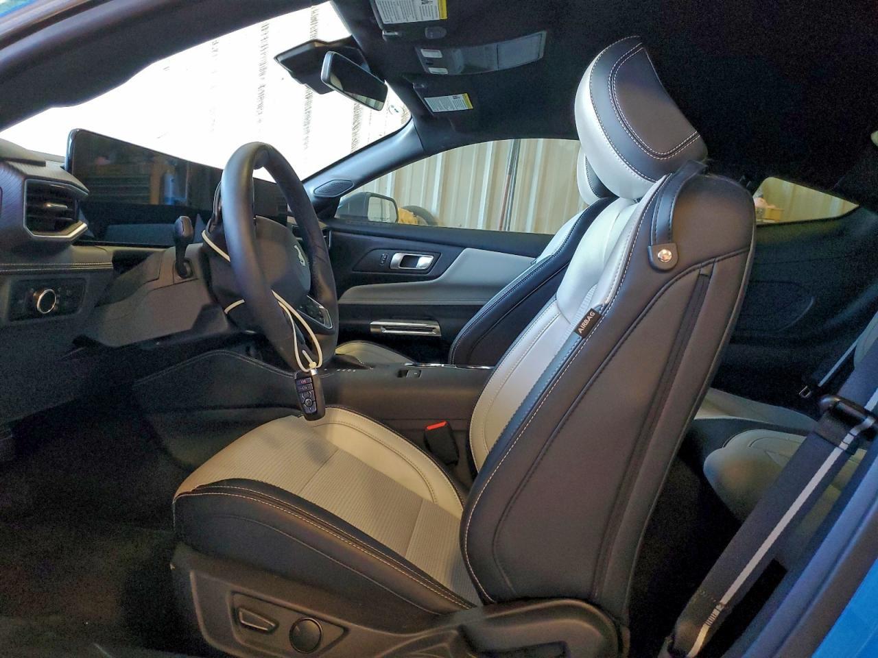 2025 Ford Mustang Gt - Фото 7