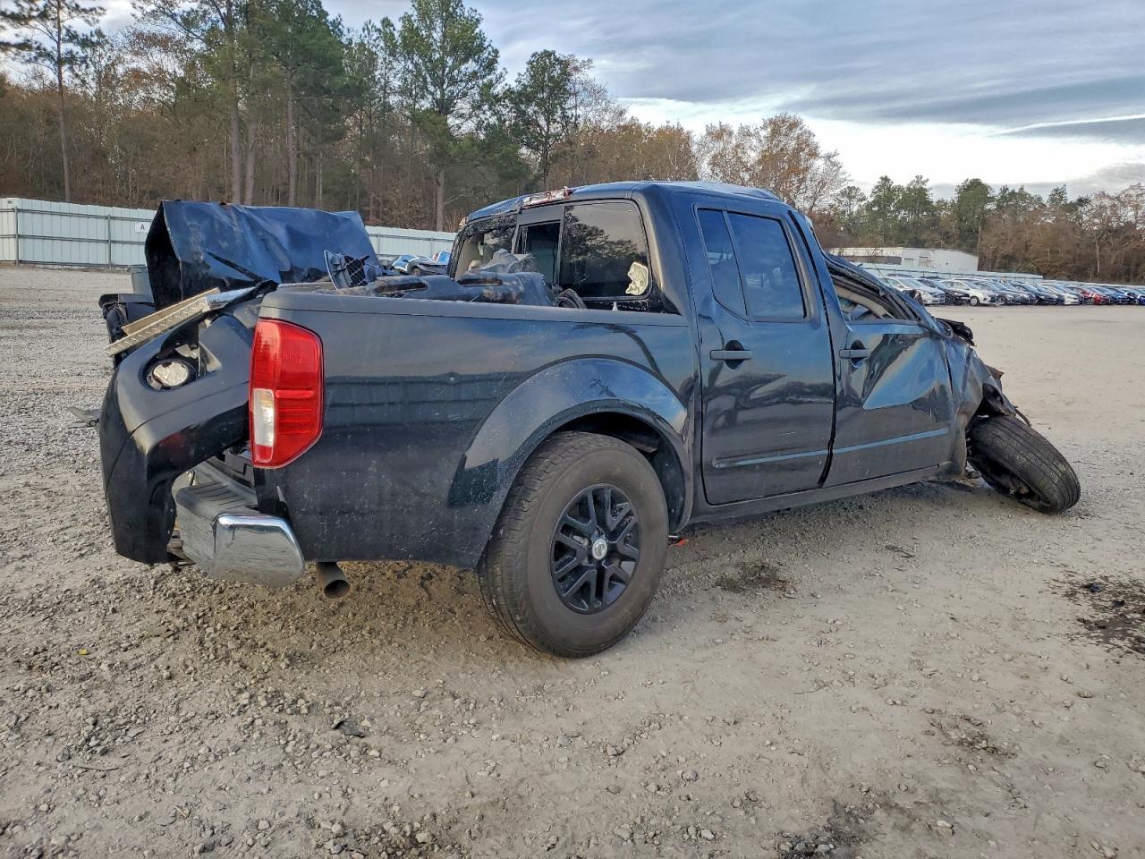 2018 Nissan Frontier S - Image 3
