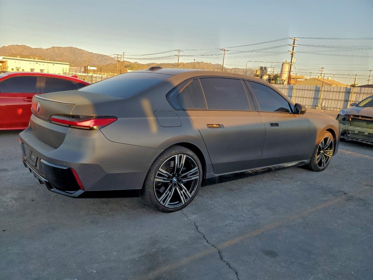 2023 BMW 740 I - Фото 3