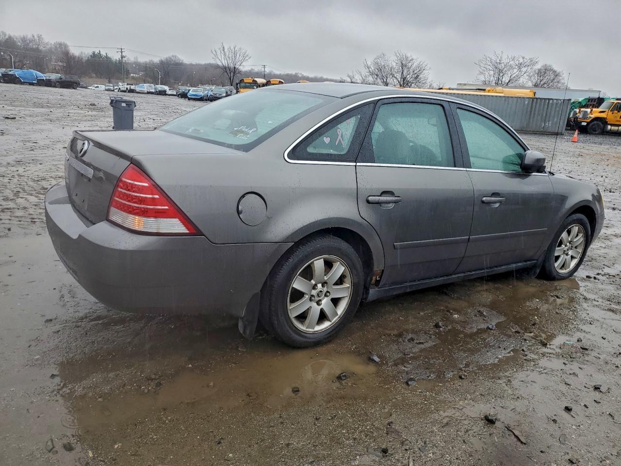 2005 Mercury Montego - Image 3