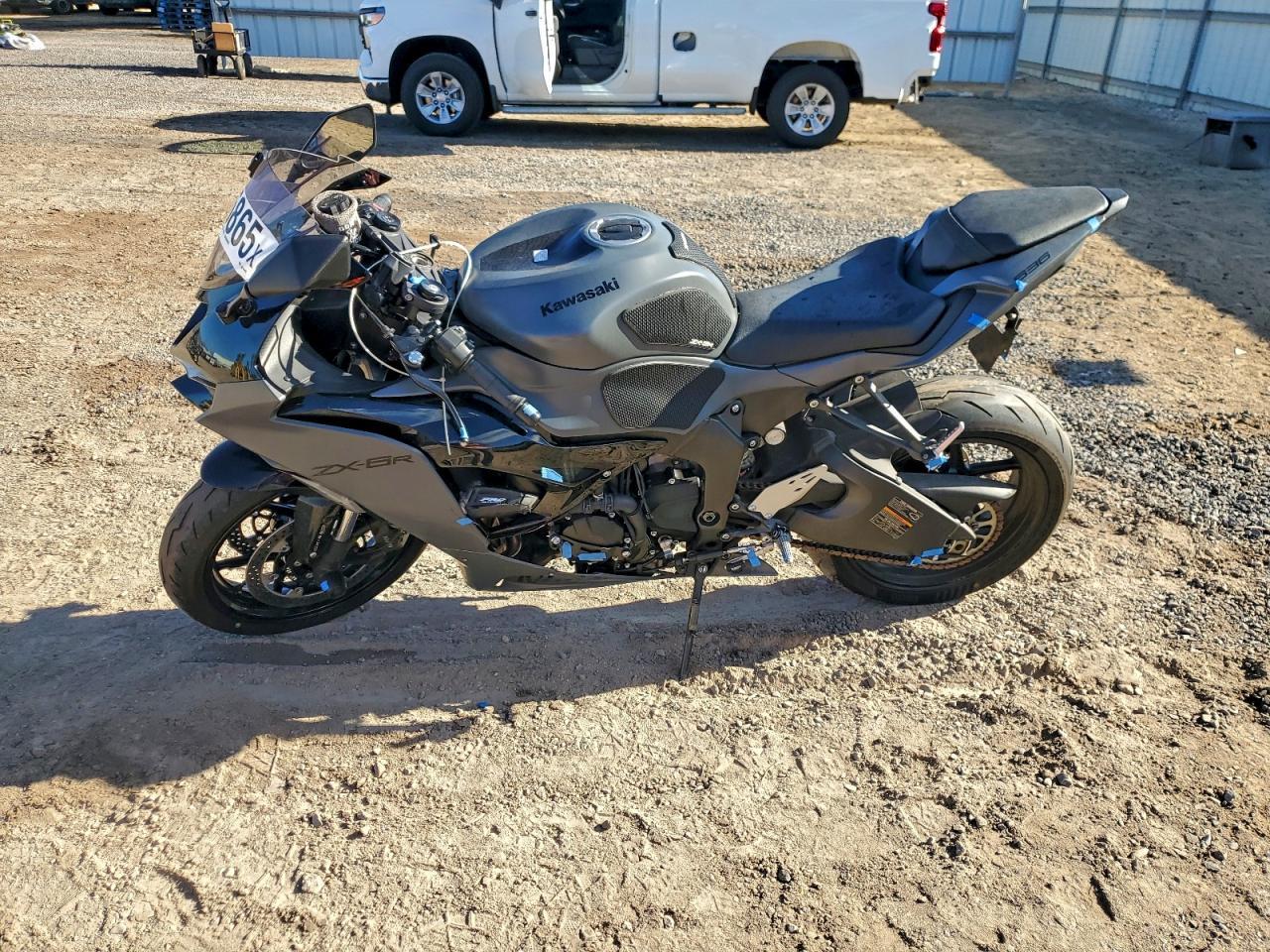 2025 Kawasaki Zx636 K - Фото 3